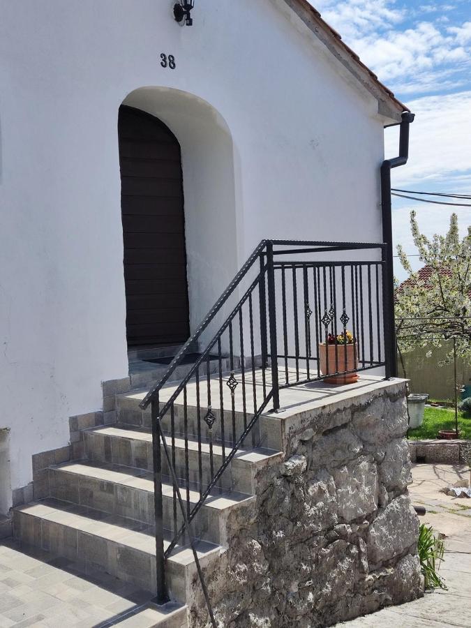 Ema 2 Apartment Матули Екстериор снимка